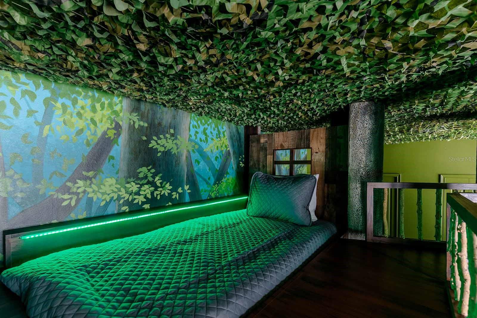 Image 36 of 55 For 8021 Oak Shadow Court