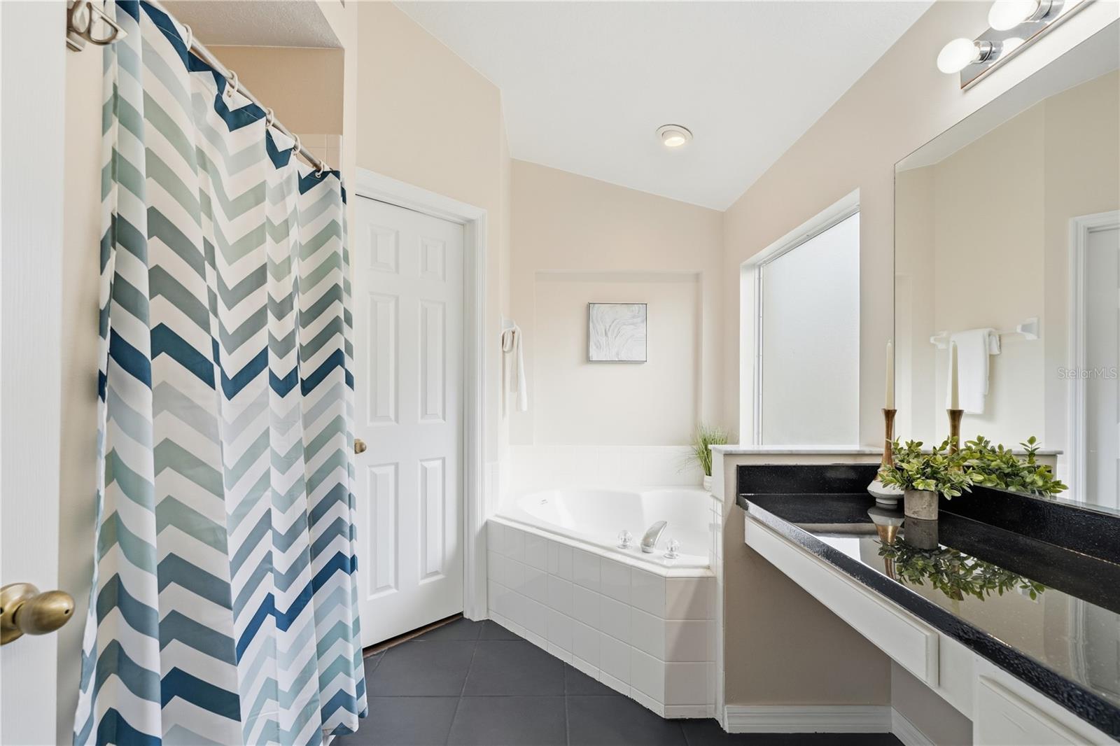 Image 40 of 78 For 2810 Kokomo Loop