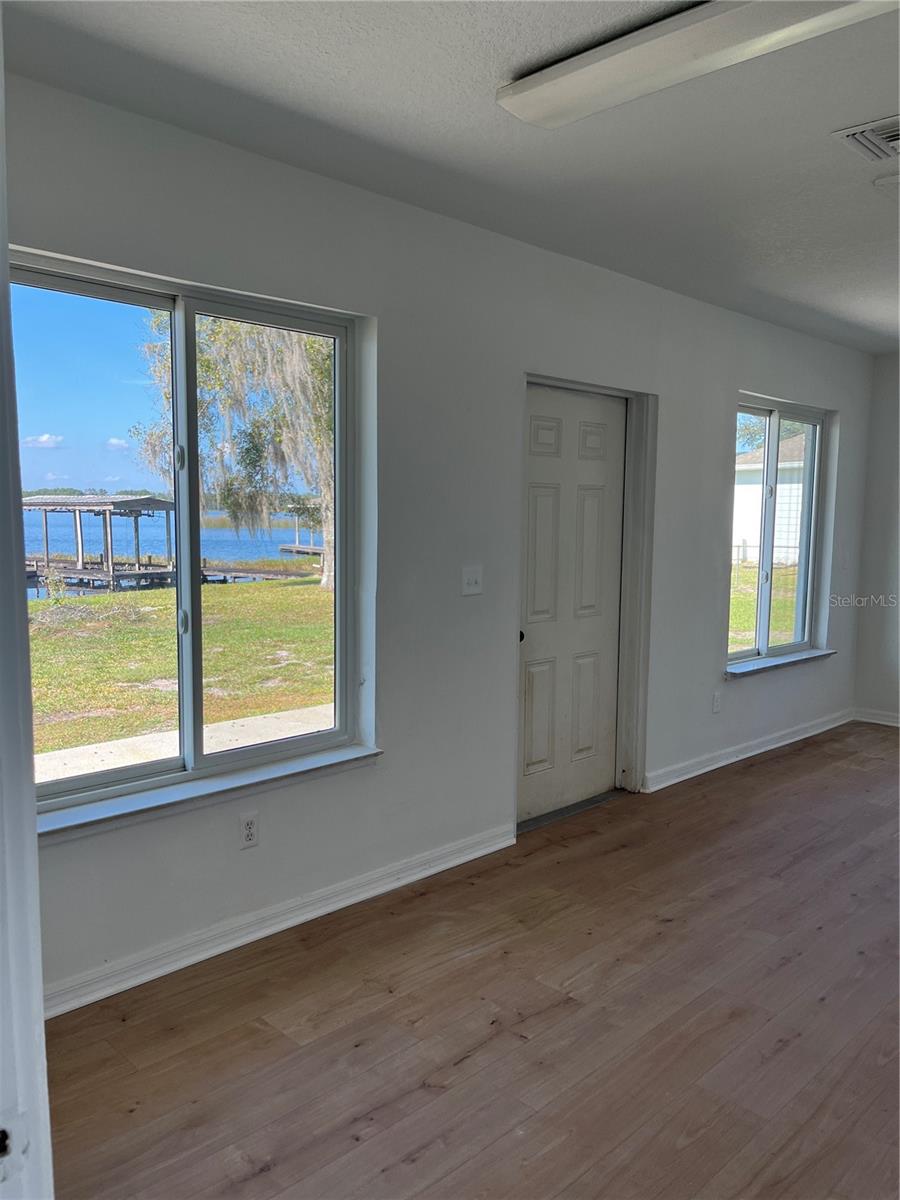 Image 18 of 33 For 6346 Bennett Court