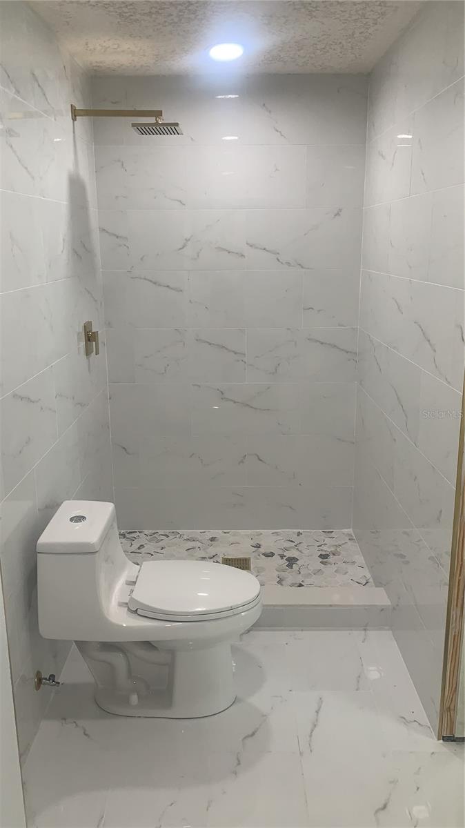 Image 28 of 33 For 6346 Bennett Court