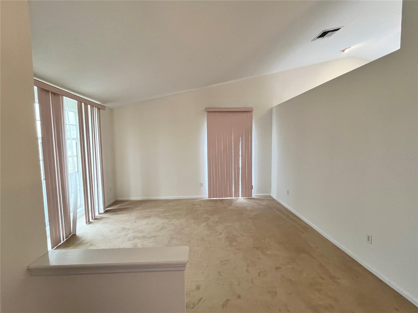 Image 19 of 44 For 3415 Santa Monica Drive