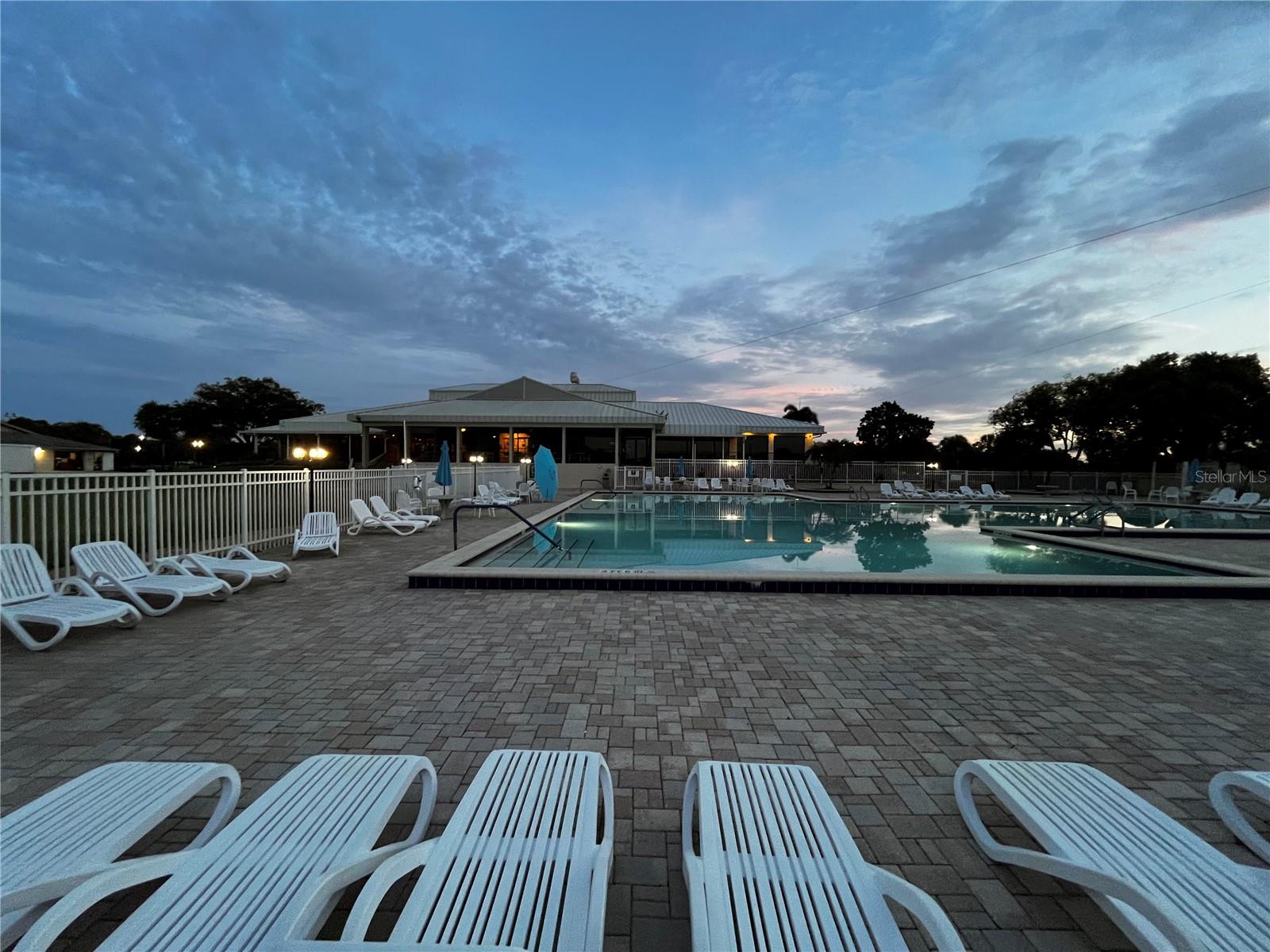 Image 29 of 44 For 3415 Santa Monica Drive