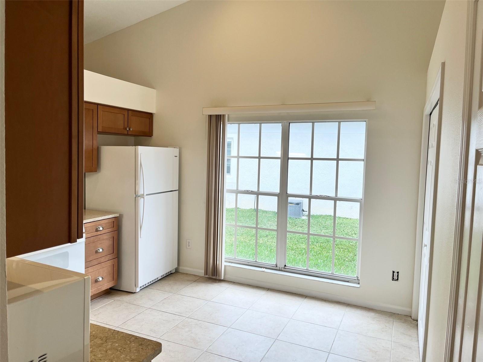 Image 9 of 44 For 3415 Santa Monica Drive