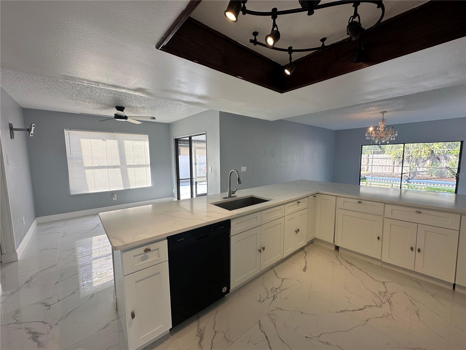 Image 10 of 27 For 7846 Snowberry Circle