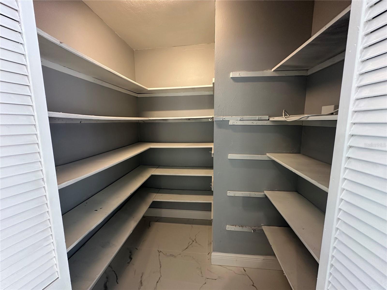 Image 11 of 27 For 7846 Snowberry Circle