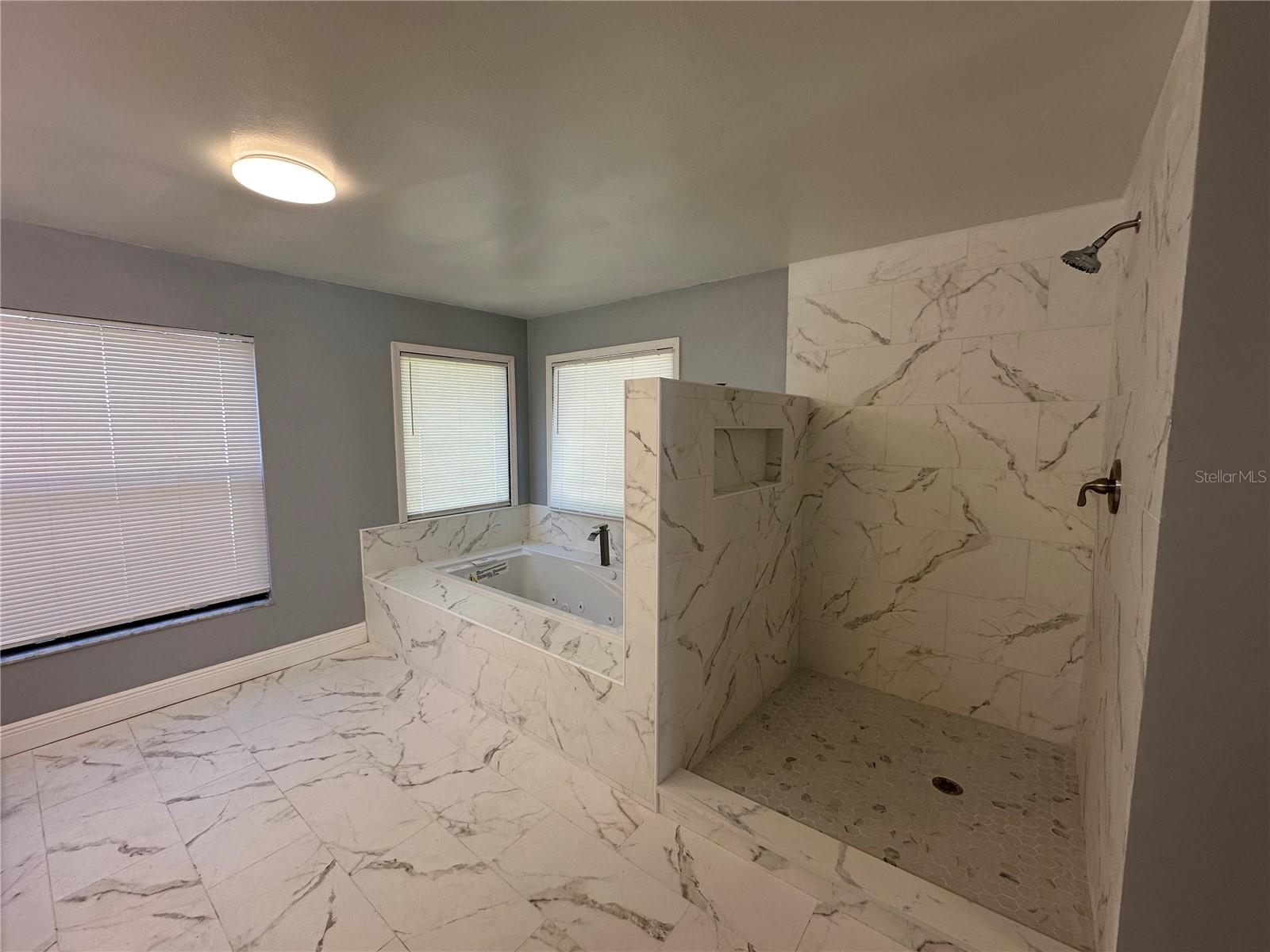 Image 17 of 27 For 7846 Snowberry Circle