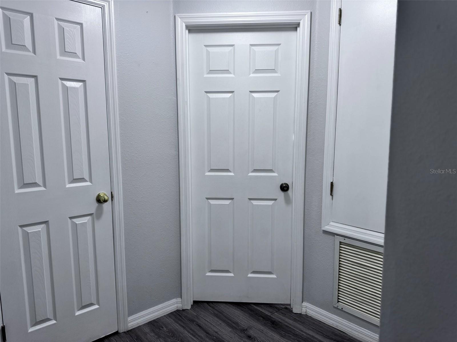 Image 14 of 23 For 664 Canna Drive