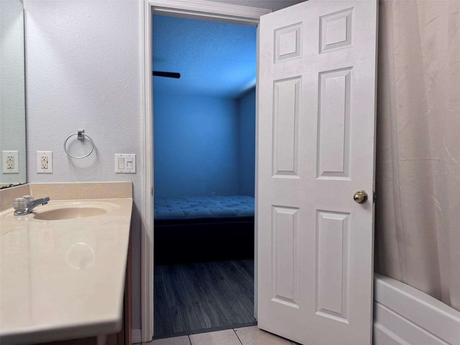 Image 17 of 23 For 664 Canna Drive