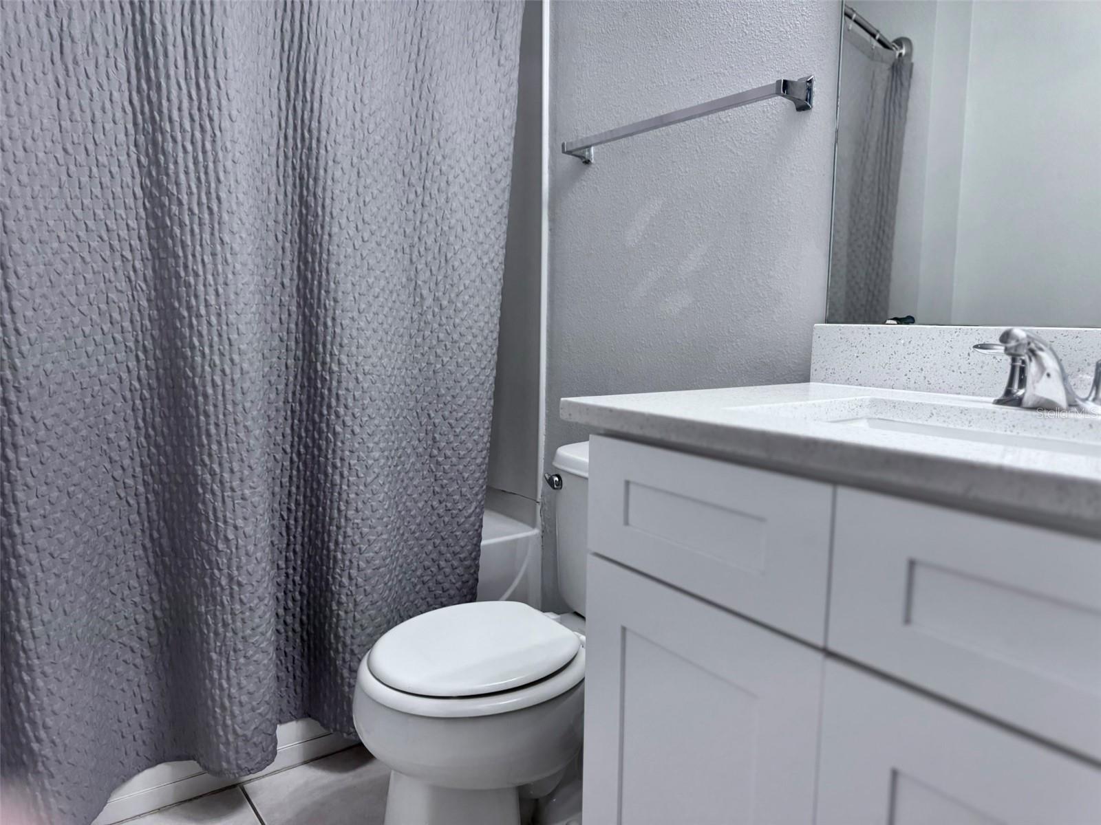 Image 20 of 23 For 664 Canna Drive