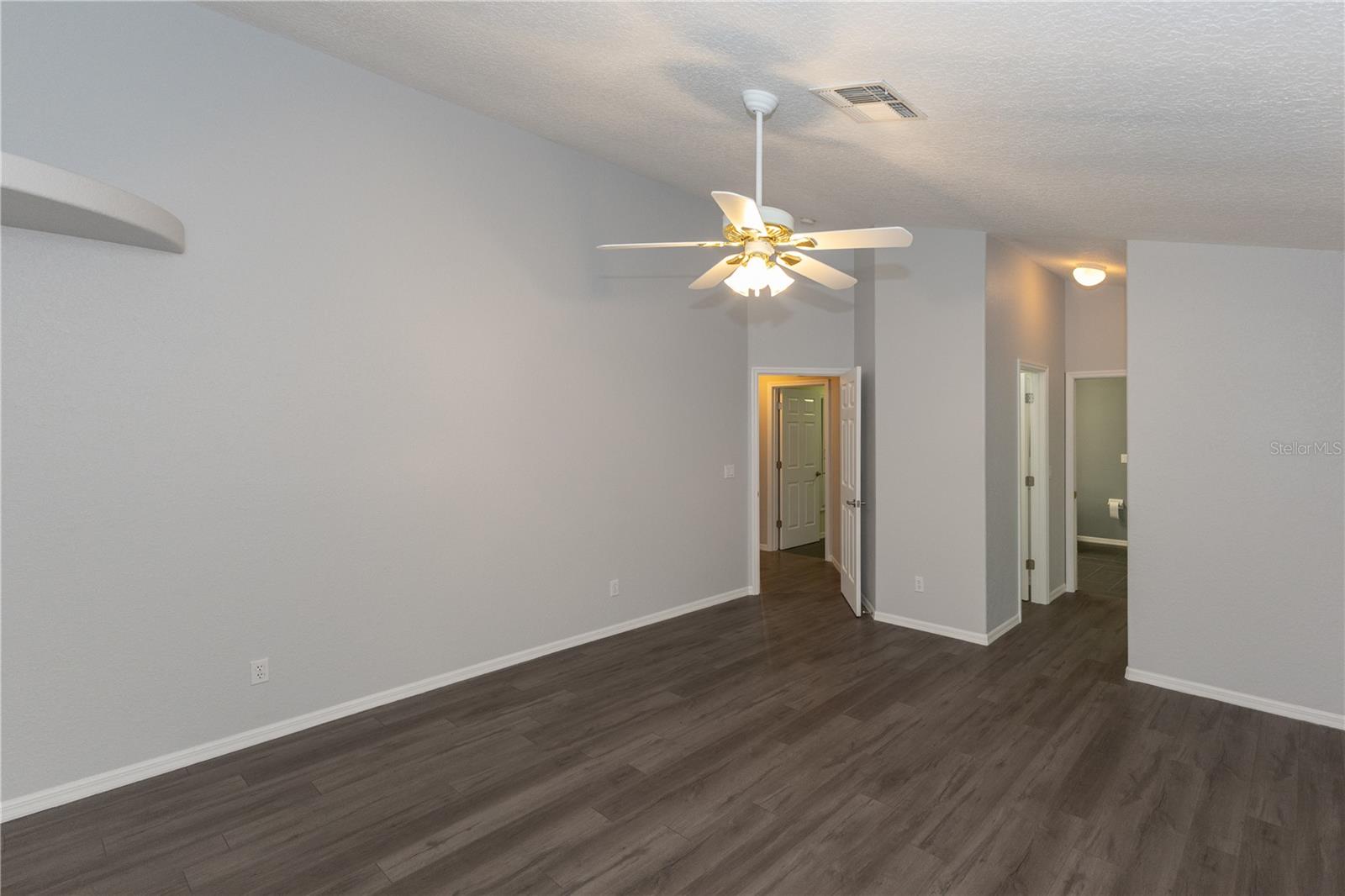 Image 17 of 34 For 1229 Hancock Circle