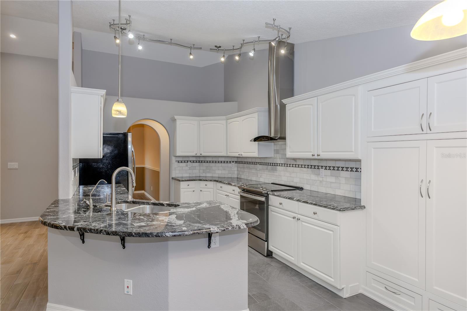 Image 21 of 34 For 1229 Hancock Circle