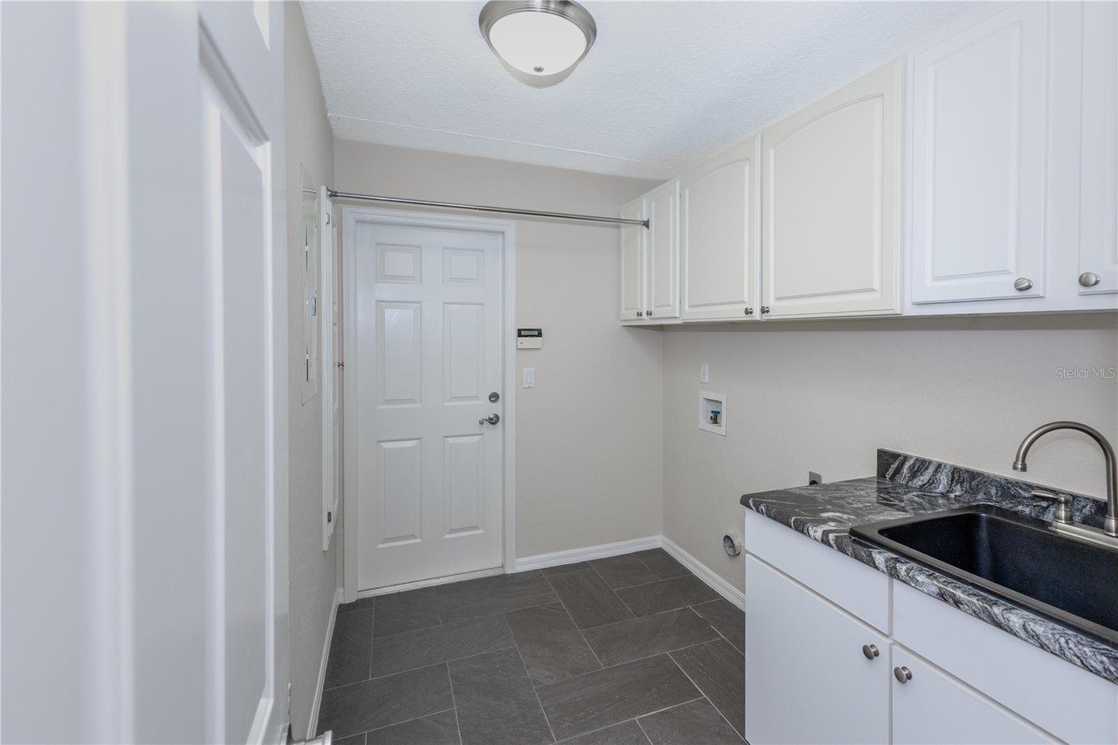 Image 29 of 34 For 1229 Hancock Circle