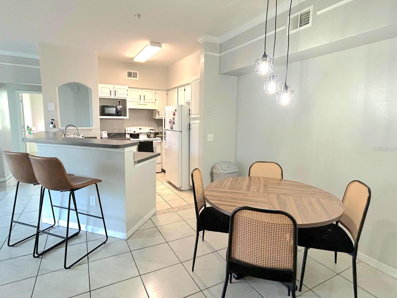 Image 17 of 46 For 6413 Astor Village Avenue 216