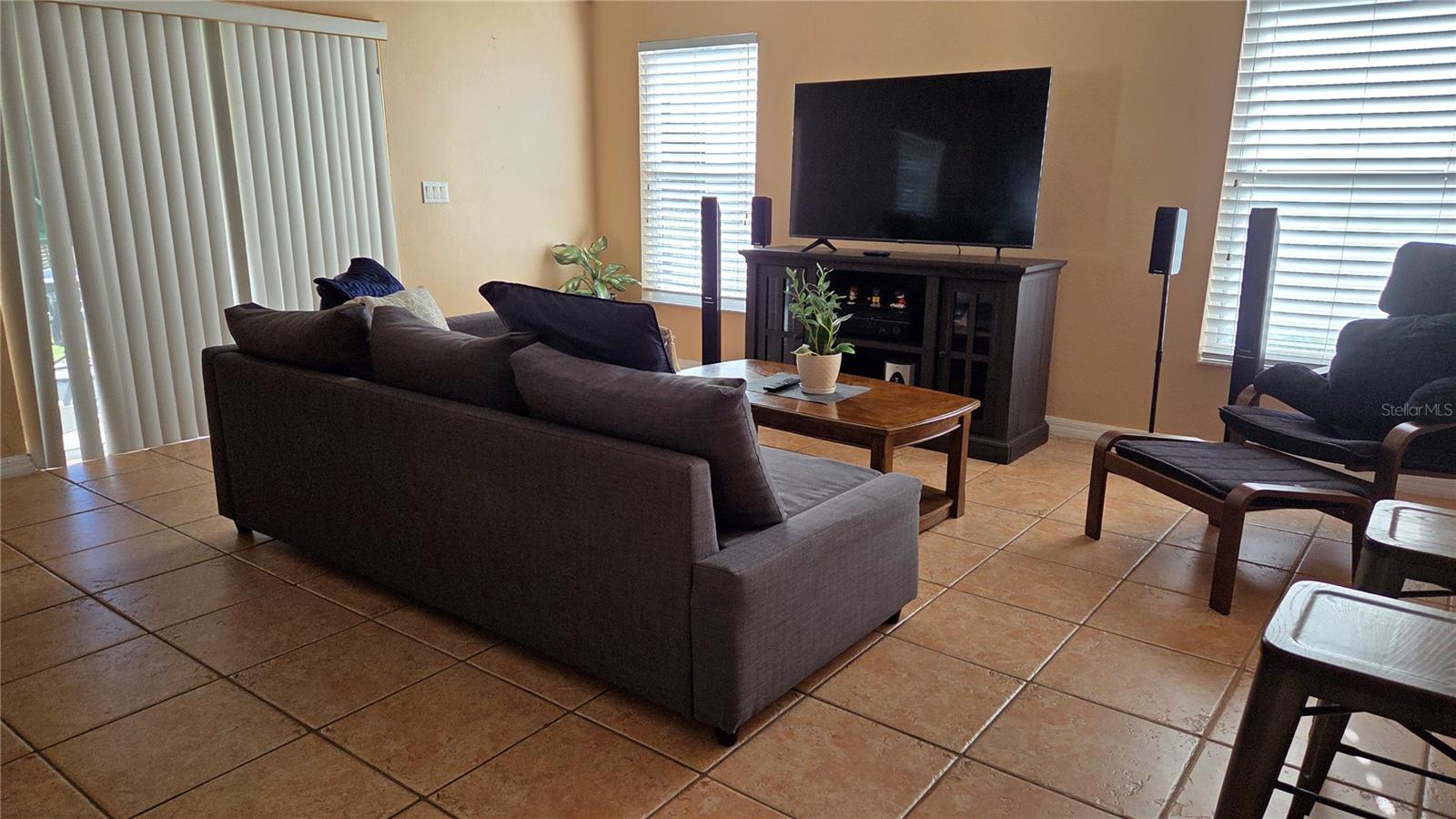 Image 5 of 16 For 9837 Portofino Drive