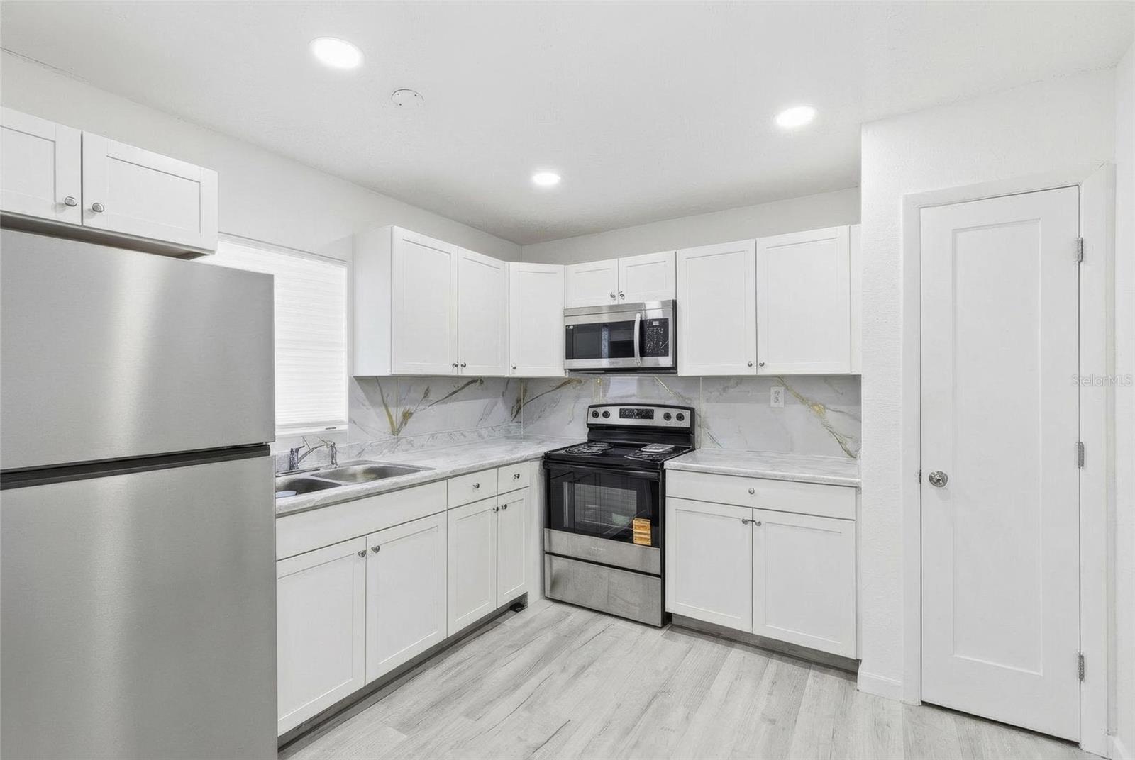 Image 21 of 36 For 2117 Lemon Street