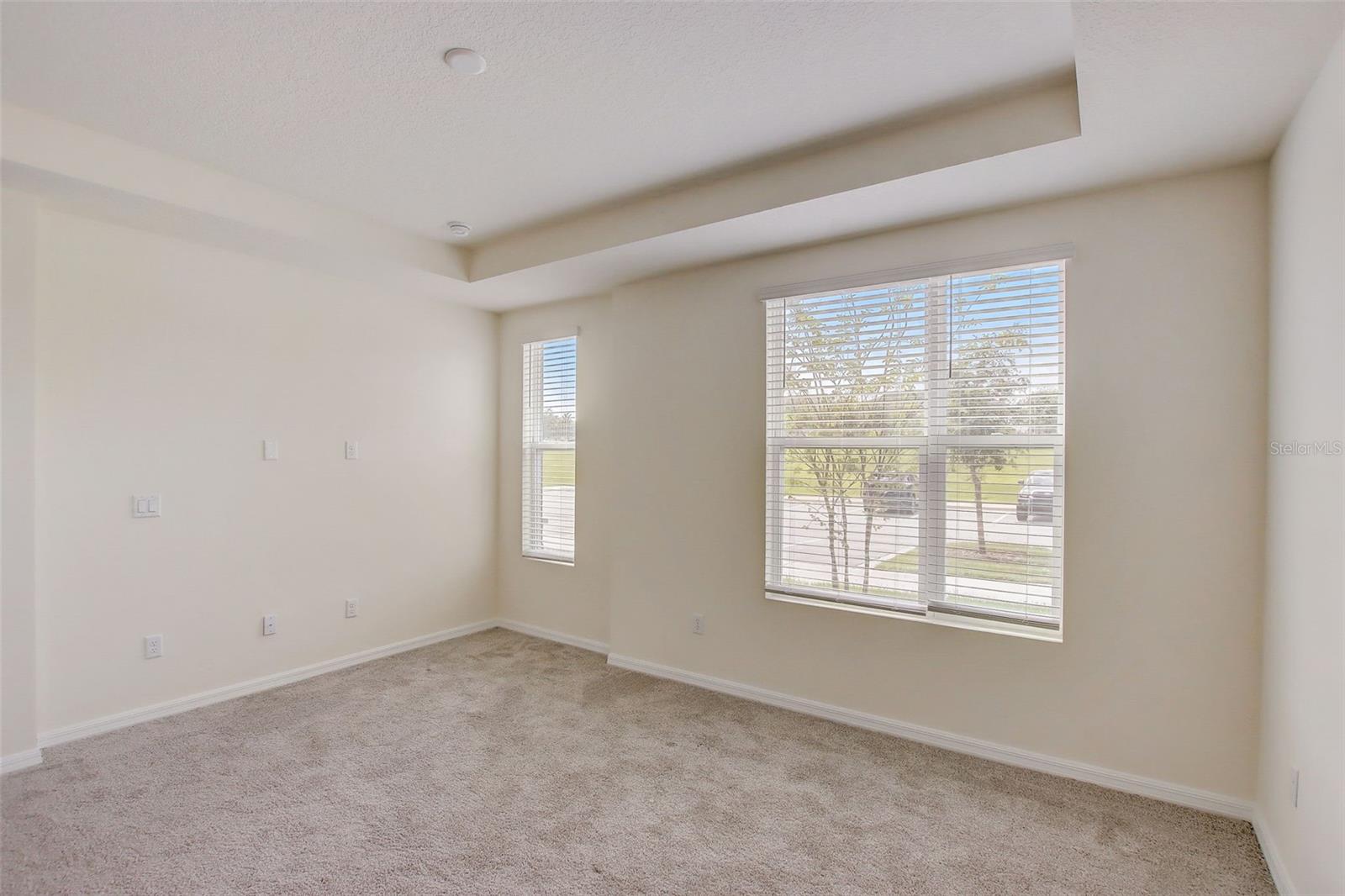 Image 24 of 44 For 1688 Tropical Palms Circle