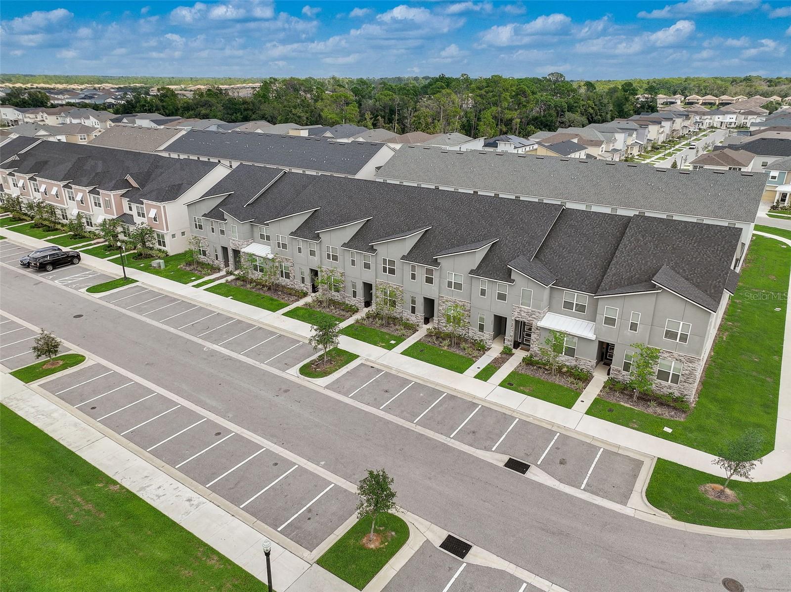 Image 32 of 44 For 1688 Tropical Palms Circle