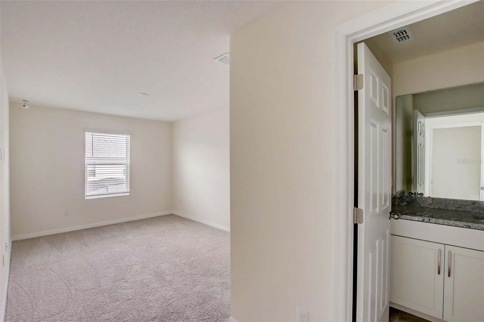 Image 38 of 44 For 1688 Tropical Palms Circle