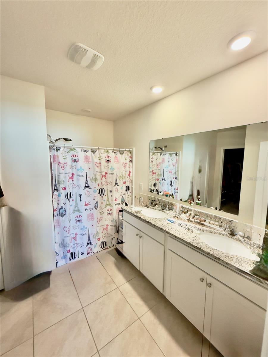 Image 21 of 42 For 5653 Winona Drive