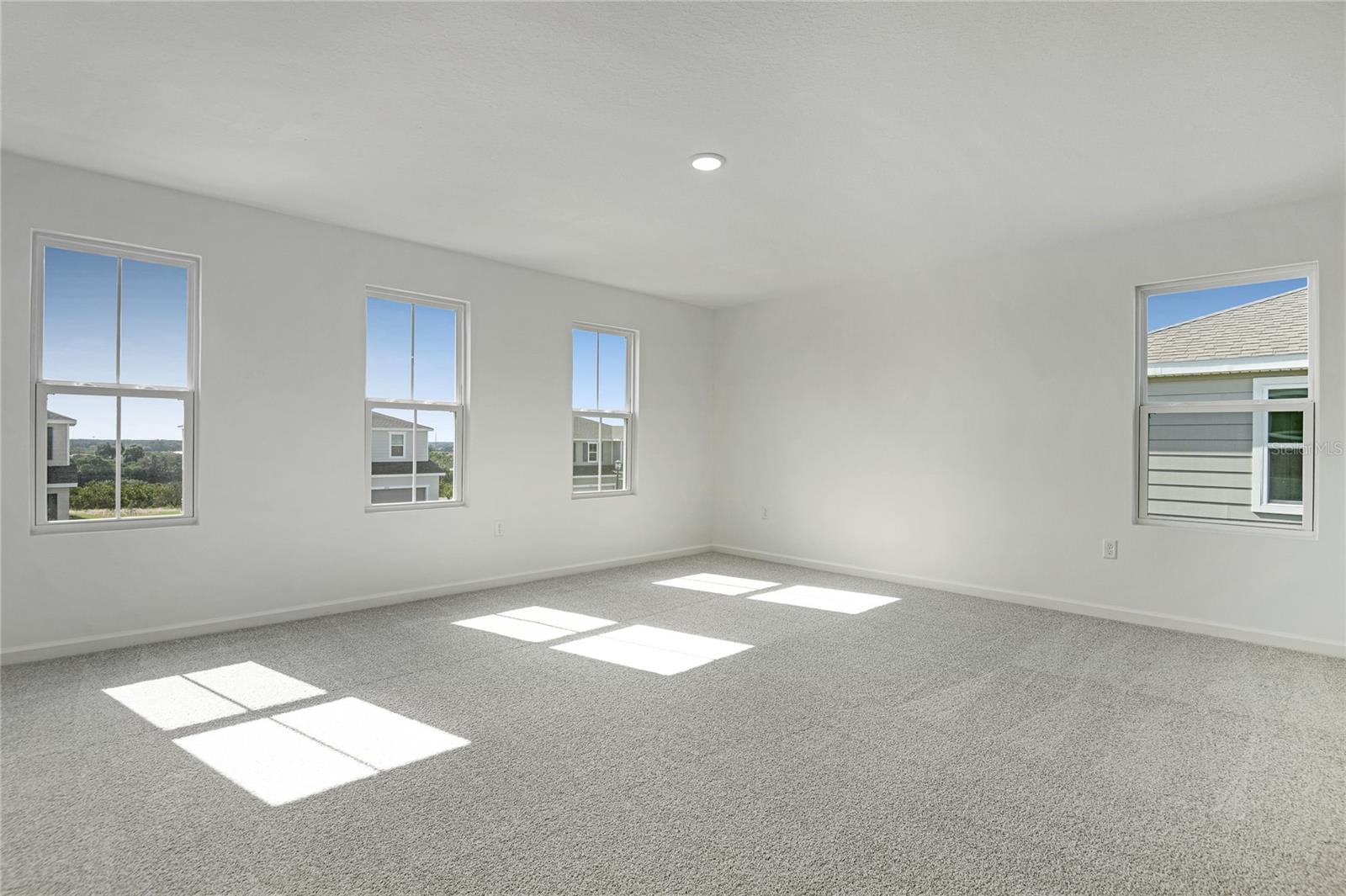 Image 10 of 19 For 1257 Daisy Hill Avenue