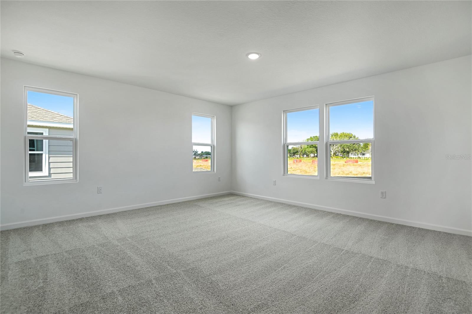 Image 11 of 19 For 1257 Daisy Hill Avenue