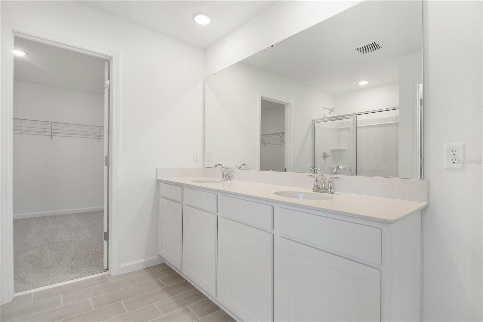 Image 12 of 19 For 1257 Daisy Hill Avenue