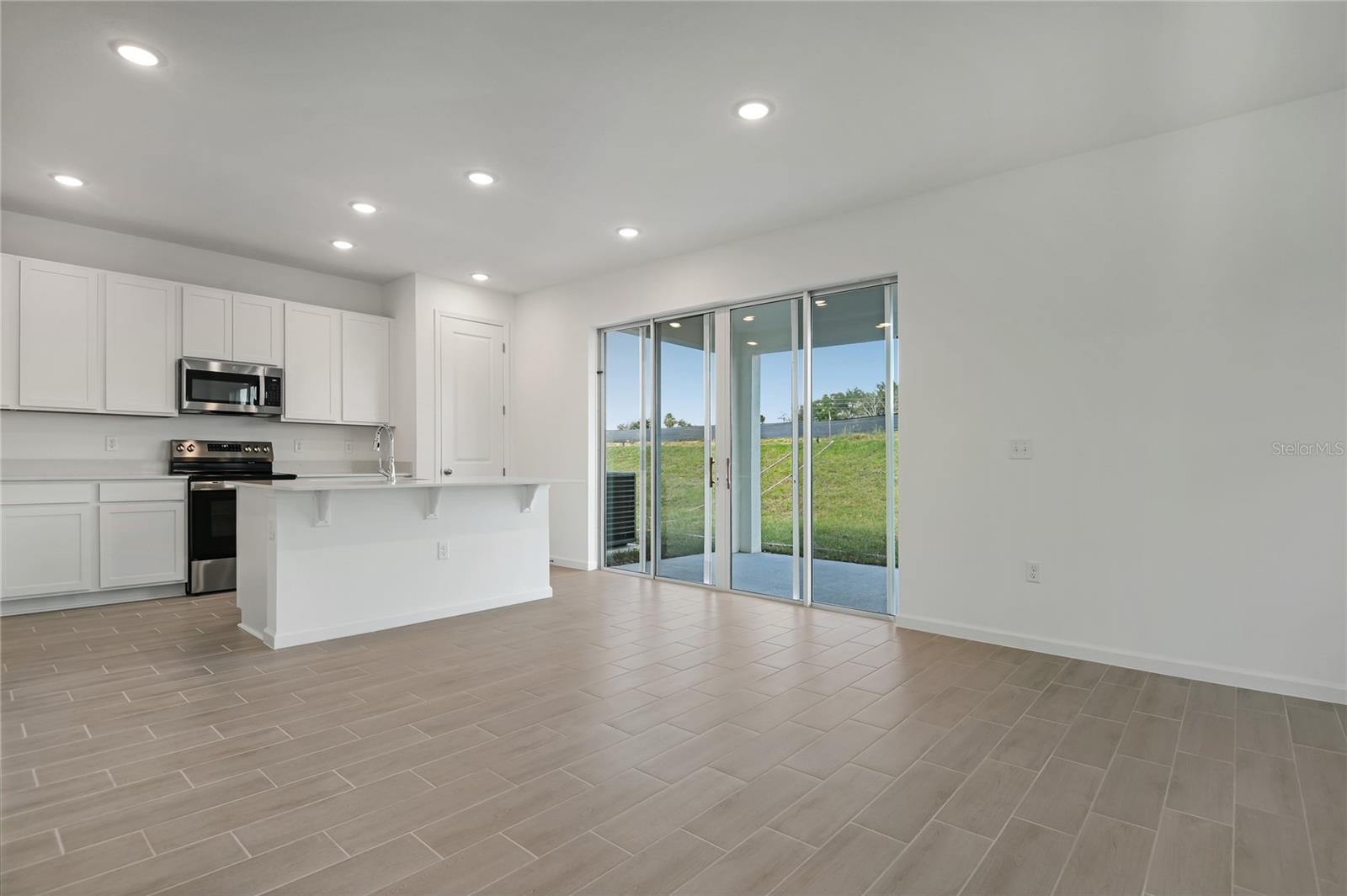 Image 9 of 19 For 1257 Daisy Hill Avenue