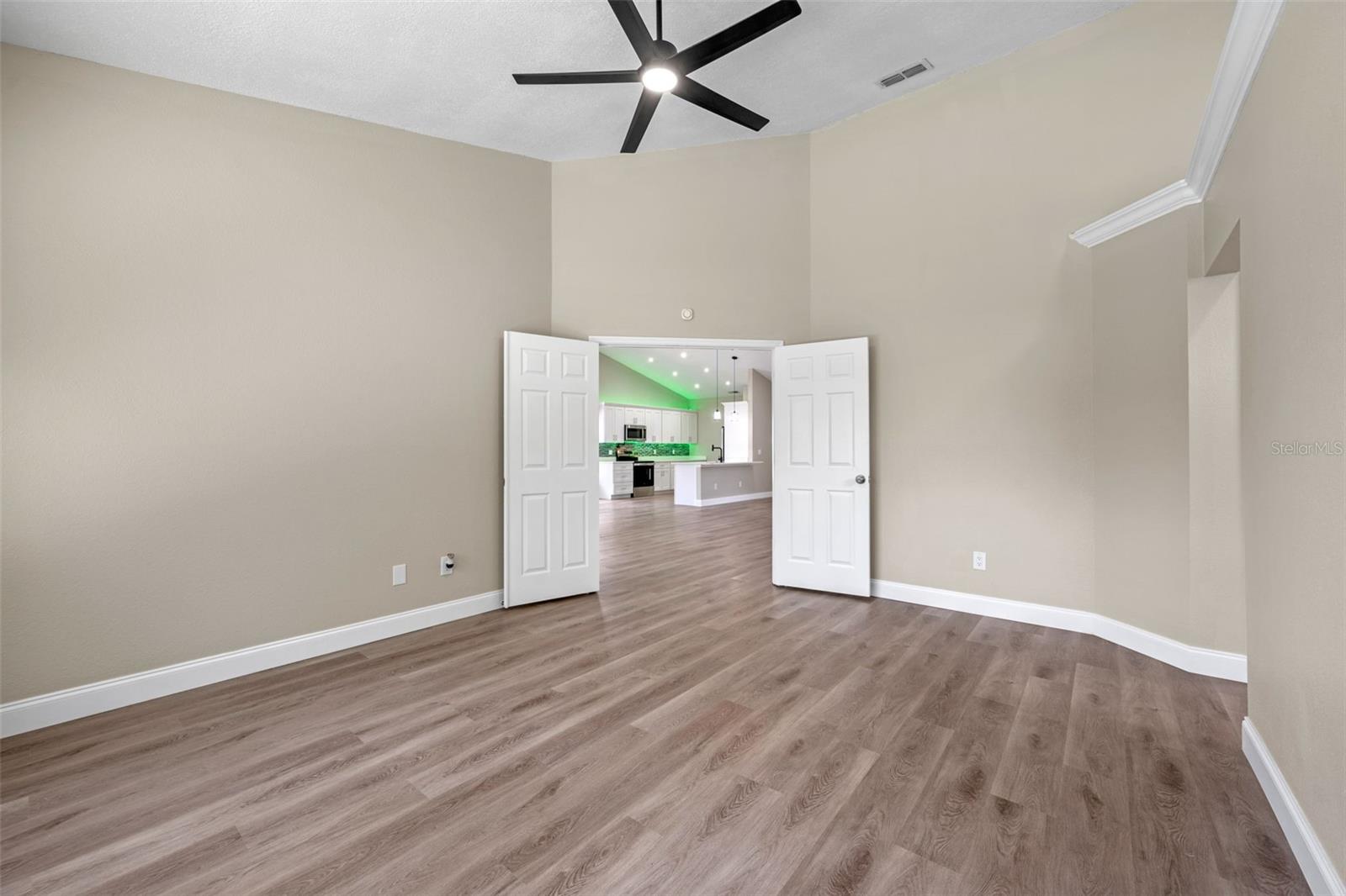 Image 32 of 50 For 14639 Musket Fire Lane