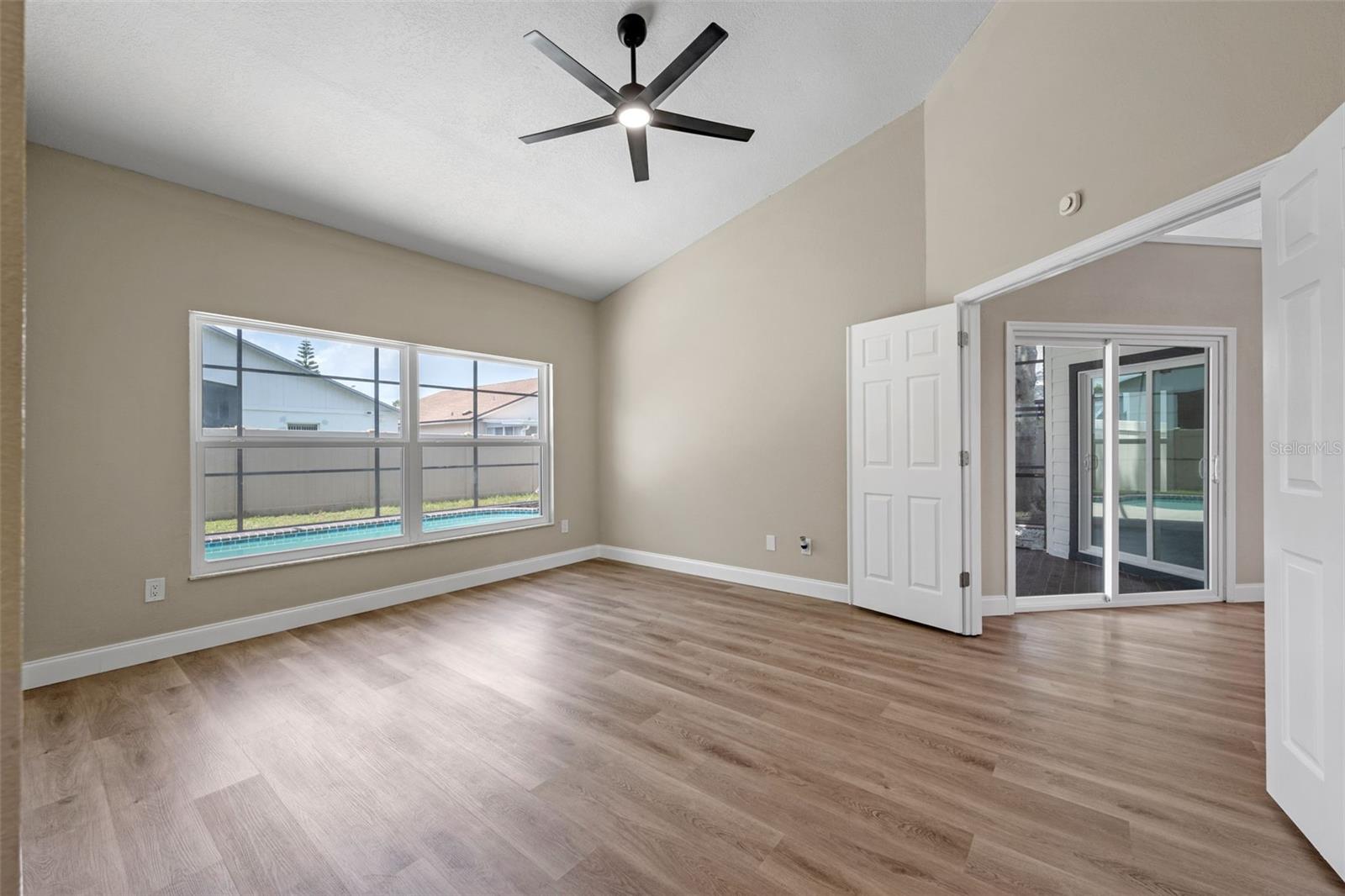 Image 33 of 50 For 14639 Musket Fire Lane