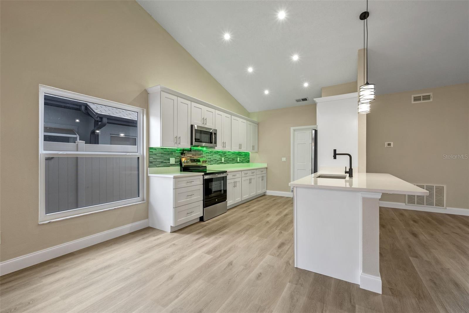 Image 5 of 50 For 14639 Musket Fire Lane