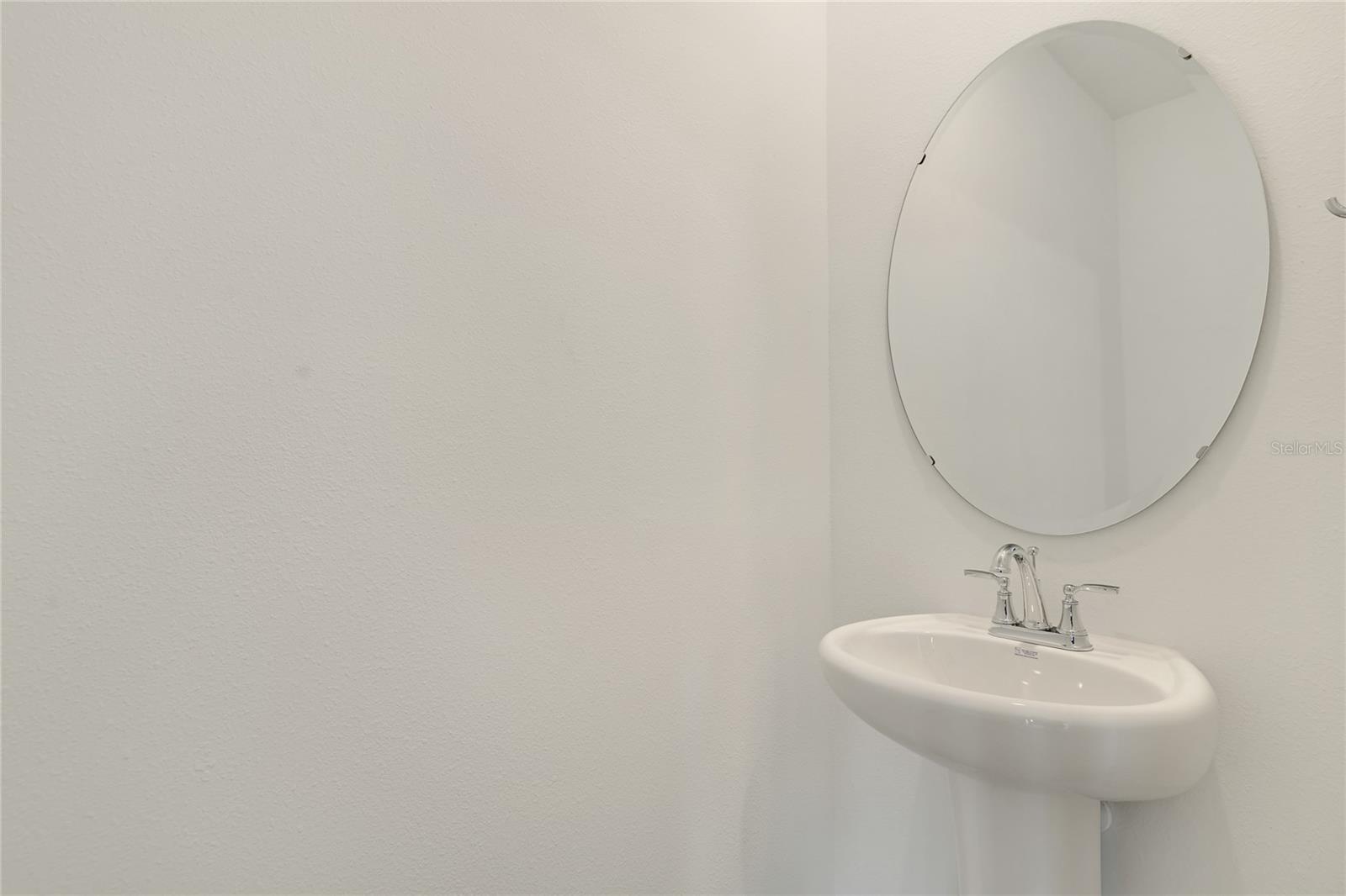 Image 6 of 23 For 1272 Daisy Hill Avenue