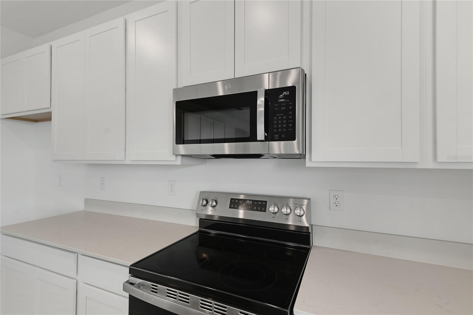 Image 9 of 23 For 1272 Daisy Hill Avenue