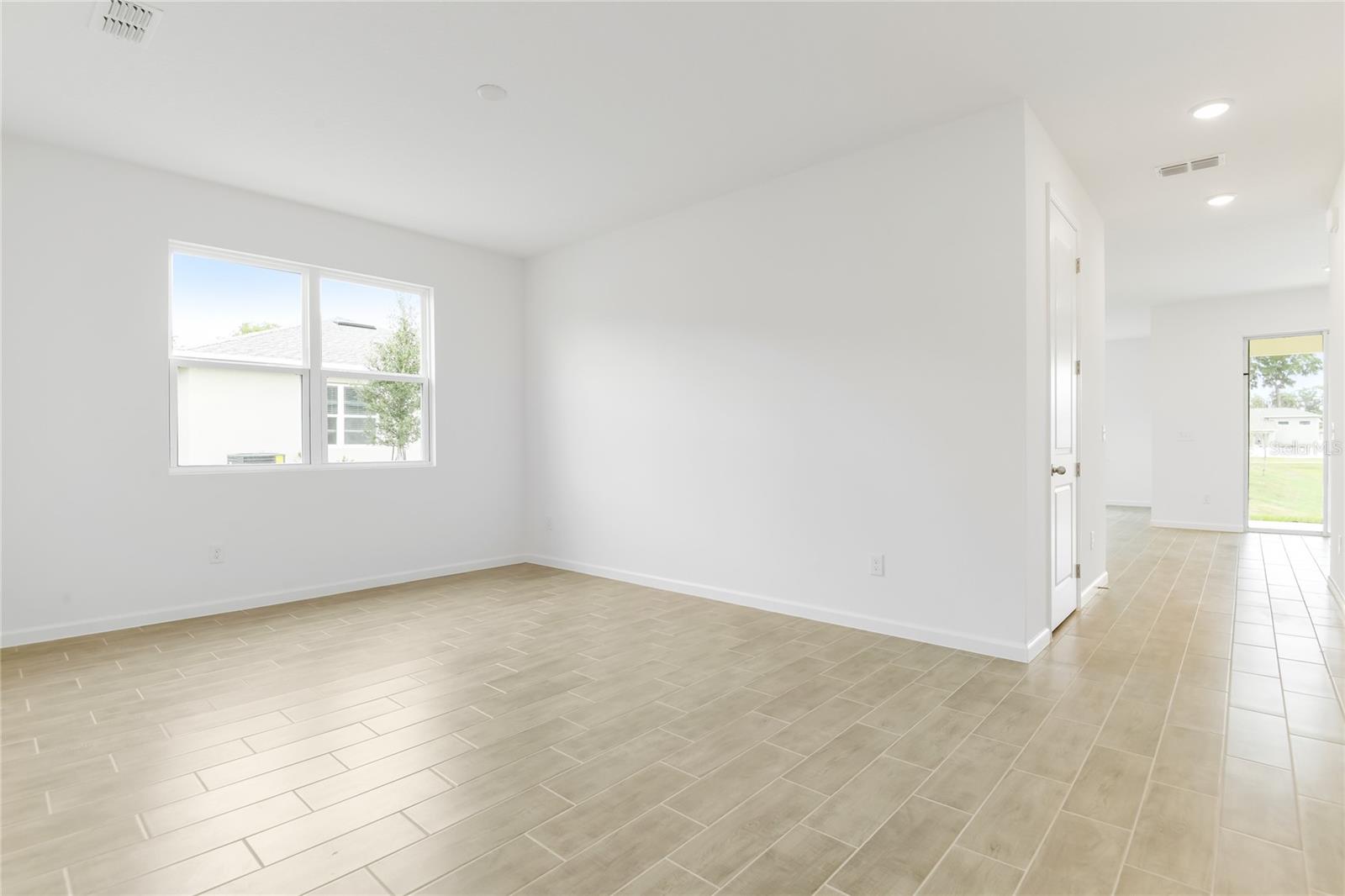 Image 6 of 17 For 1775 Carnelian Street