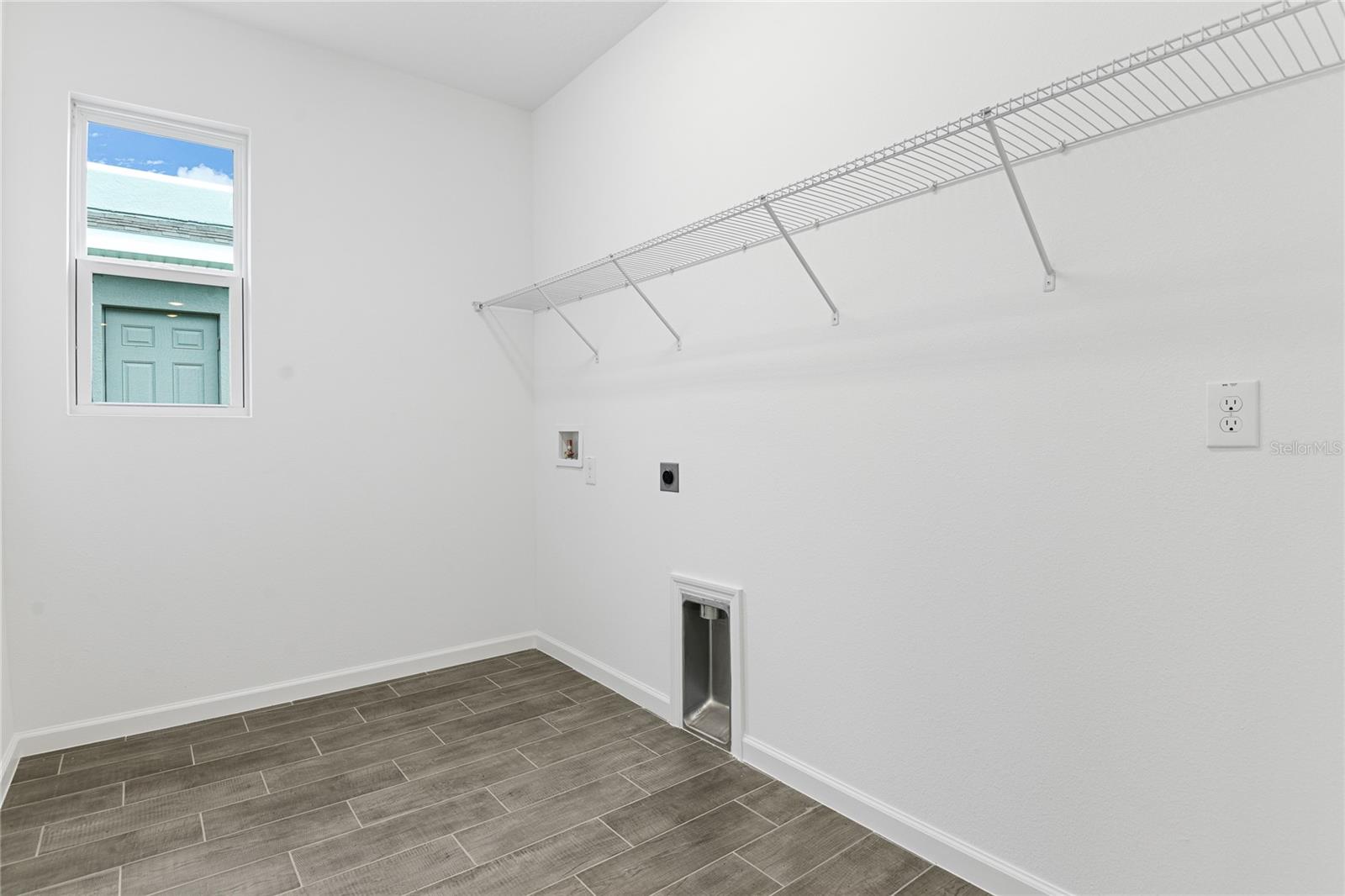 Image 13 of 16 For 328 Alexandrite Street