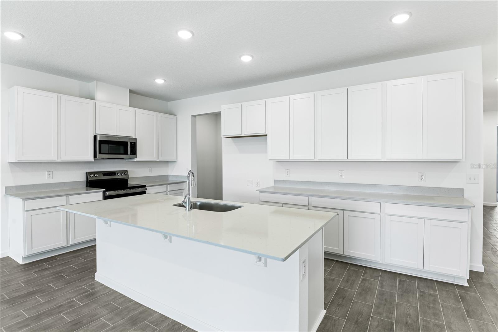 Image 6 of 16 For 328 Alexandrite Street