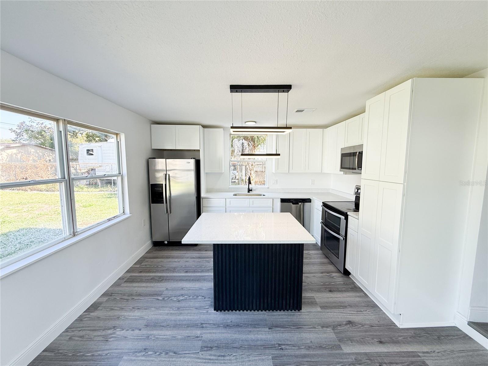 Image 4 of 25 For 2329 Doris Street