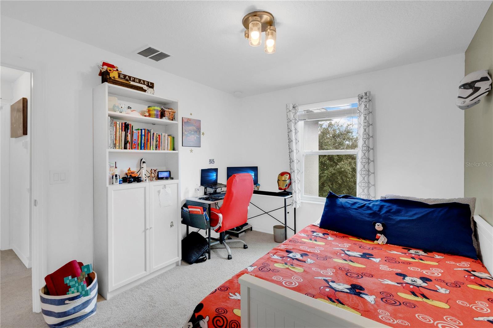 Listing photo id 10 for 1873 Overcup Avenue