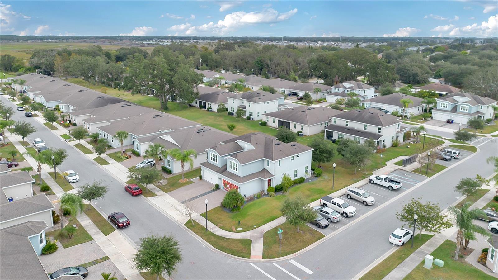 Listing photo id 17 for 1873 Overcup Avenue