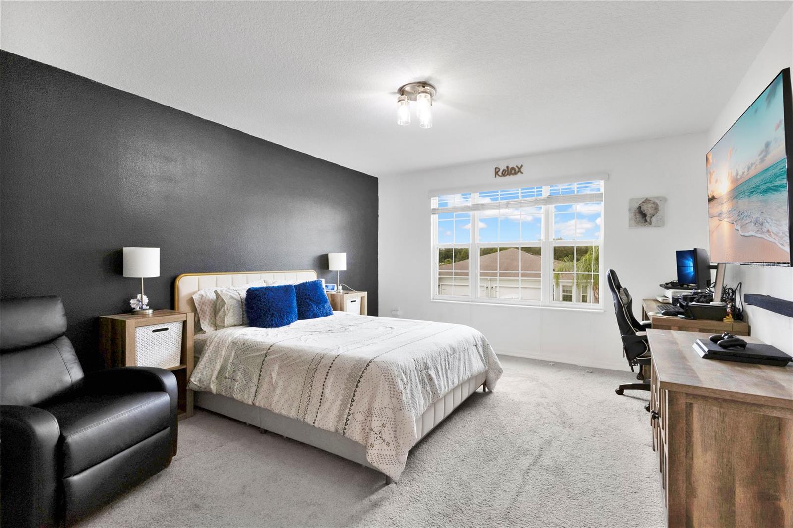 Listing photo id 6 for 1873 Overcup Avenue