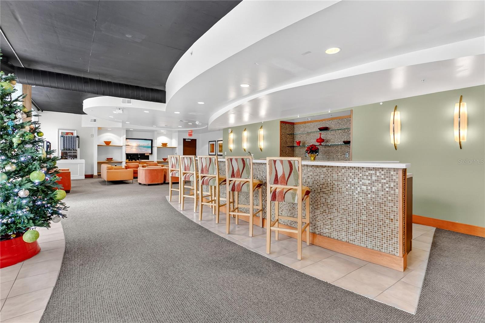 Image 10 of 36 For 155 Court Avenue 2403