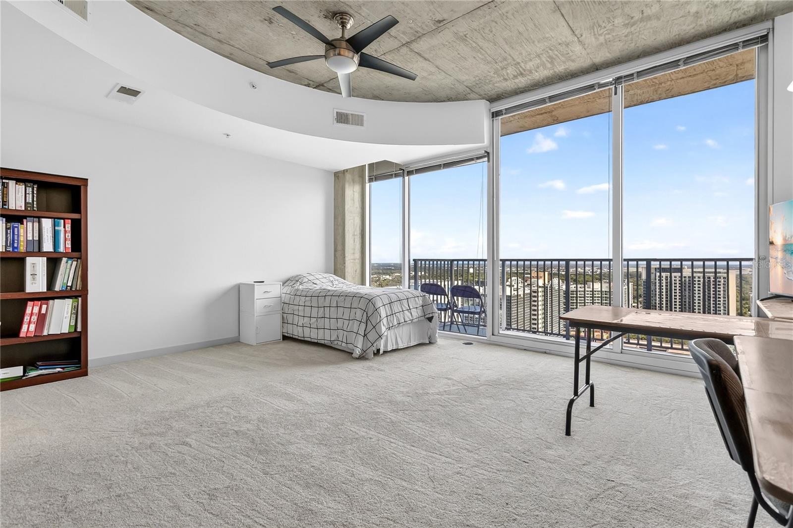 Image 13 of 36 For 155 Court Avenue 2403