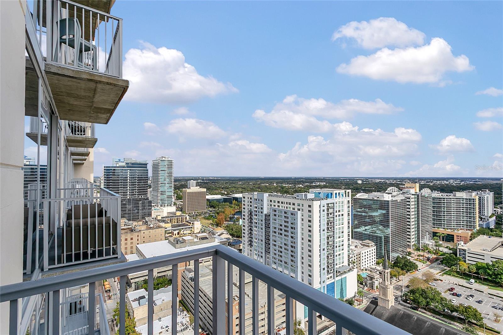 Image 20 of 36 For 155 Court Avenue 2403