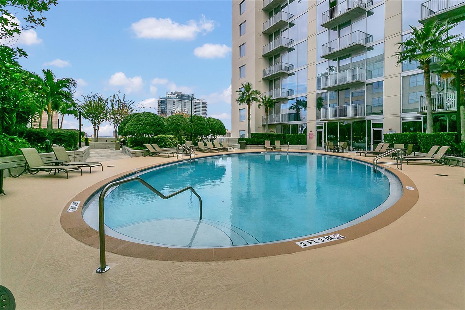 Image 23 of 36 For 155 Court Avenue 2403