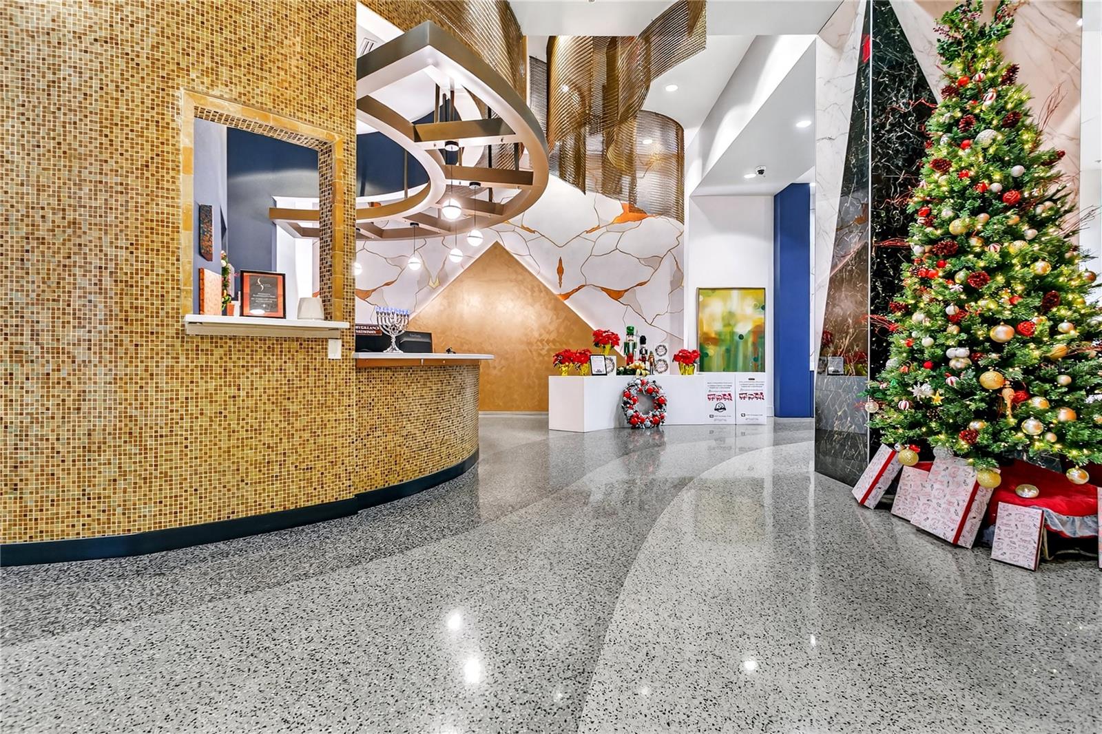 Image 6 of 36 For 155 Court Avenue 2403