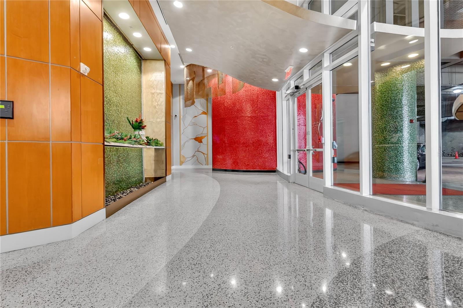 Image 7 of 36 For 155 Court Avenue 2403