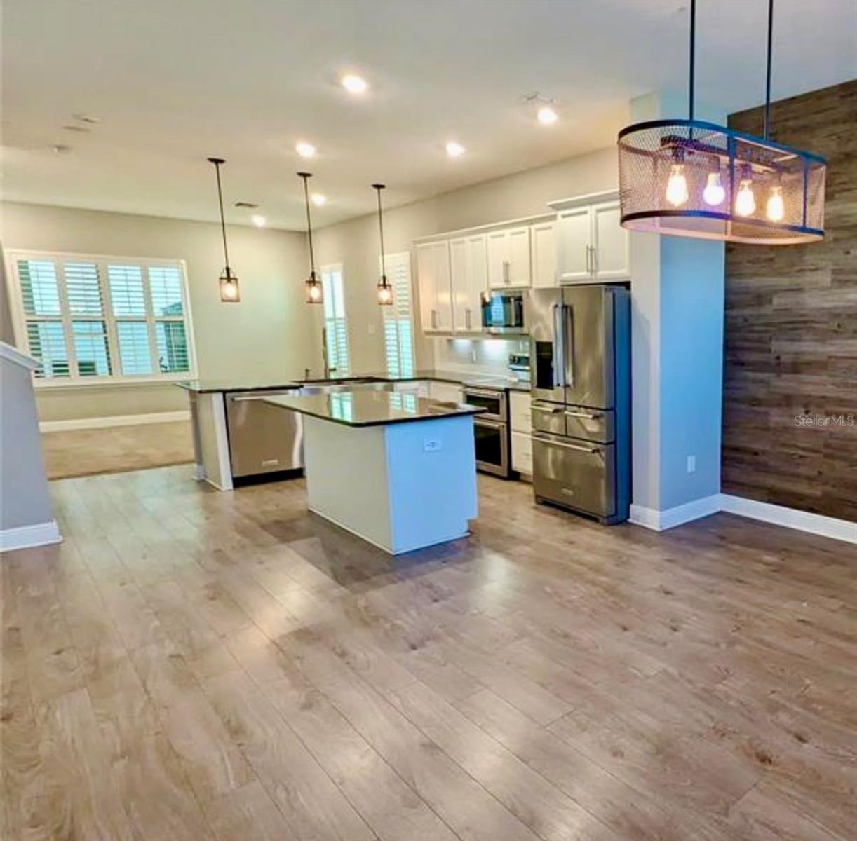 Image 6 of 37 For 8582 Powder Ridge Trail