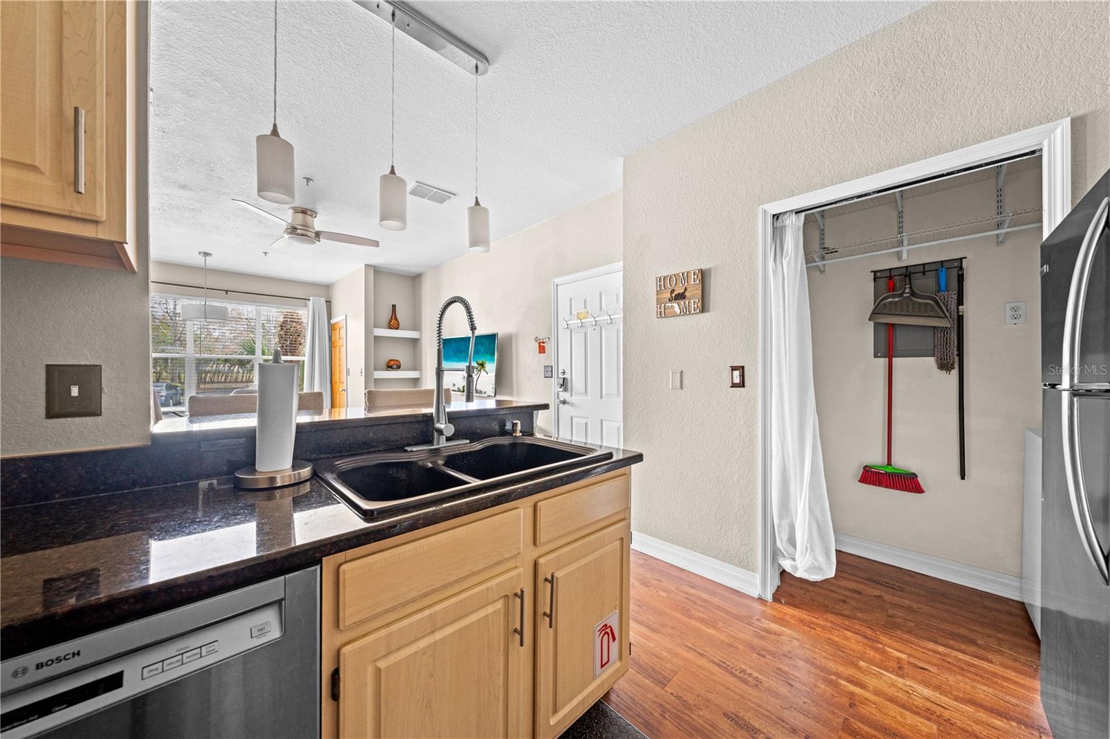 Image 20 of 48 For 8929 Legacy Court 107