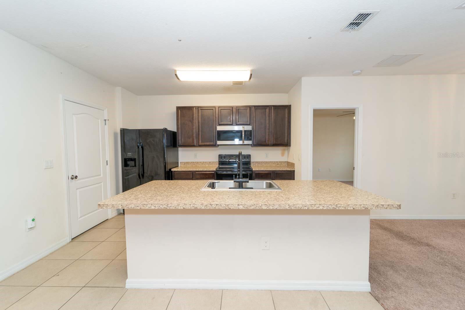 Image 19 of 44 For 138 Tracy Circle