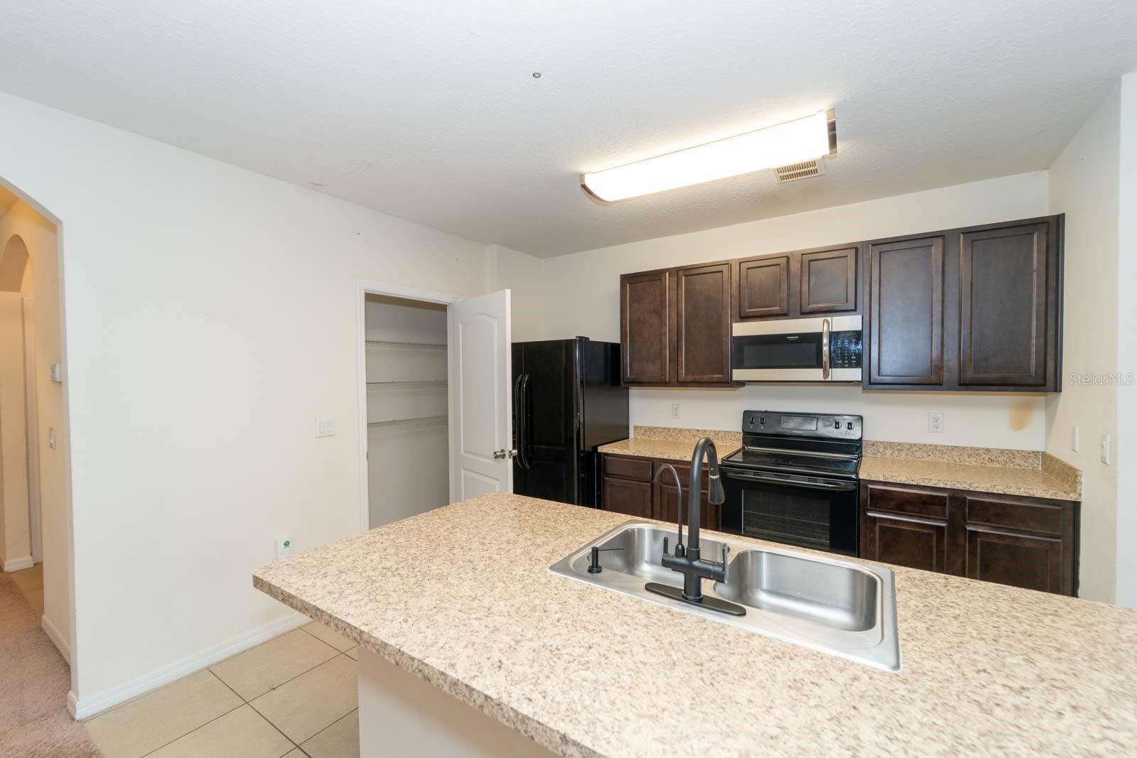 Image 20 of 44 For 138 Tracy Circle