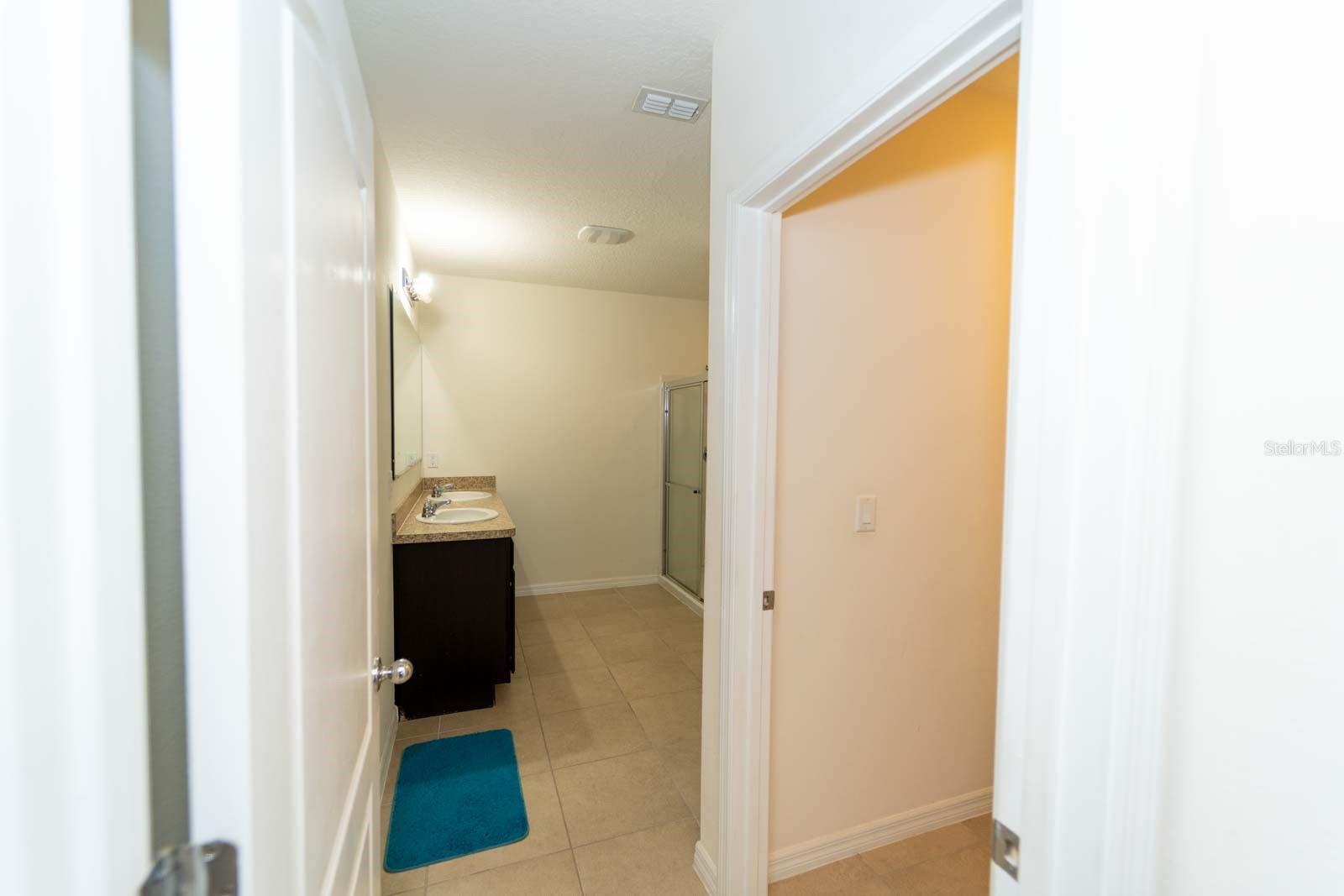 Image 27 of 44 For 138 Tracy Circle